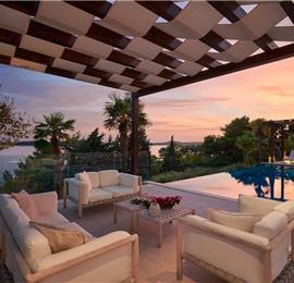 5 bedroom villa with infinity pool and sea views Hvar Town, sleeps 10